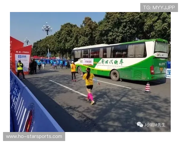 马拉松的“收容车:被关门跑者的移动收容所